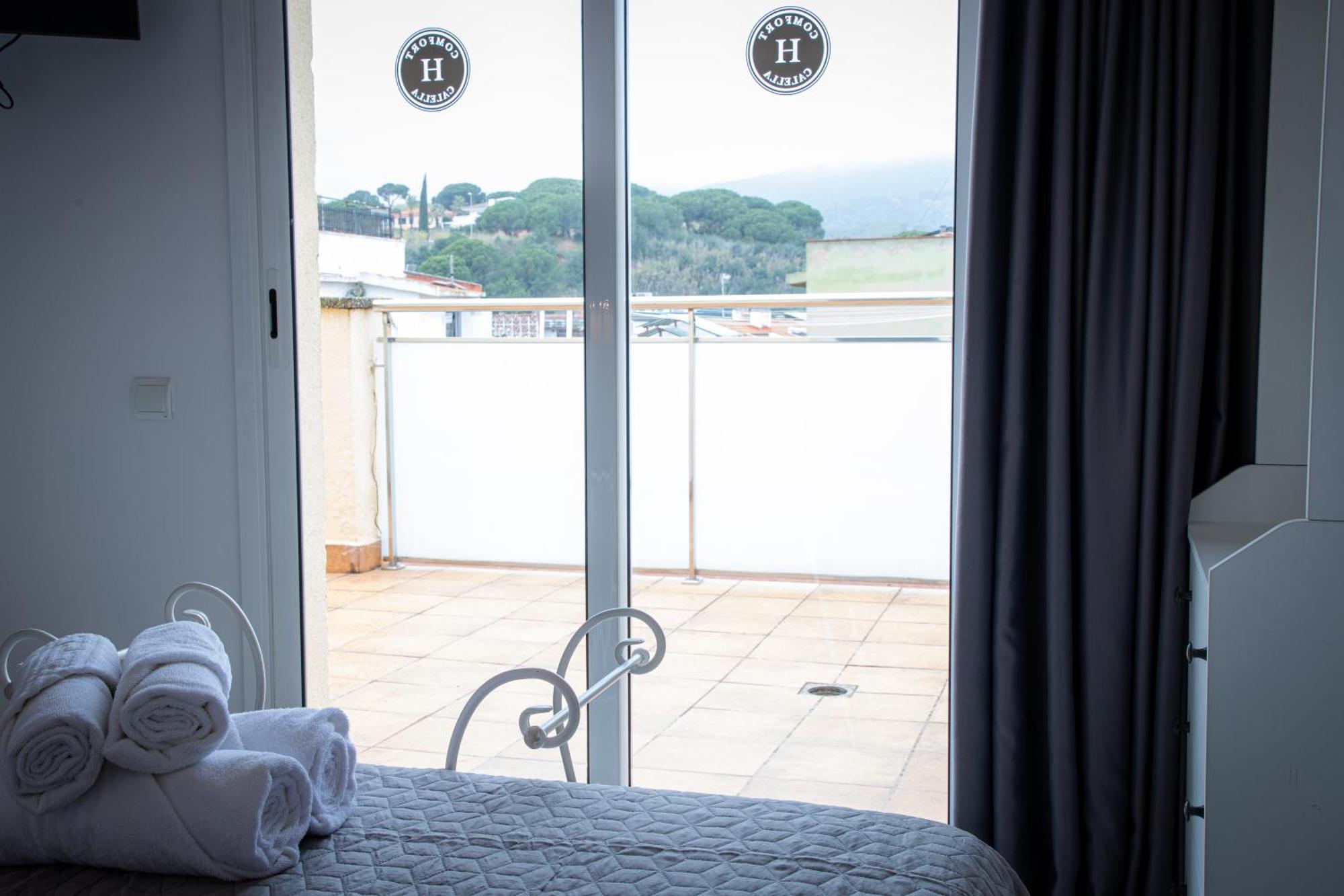Apartamentos Comfort Calella Buitenkant foto