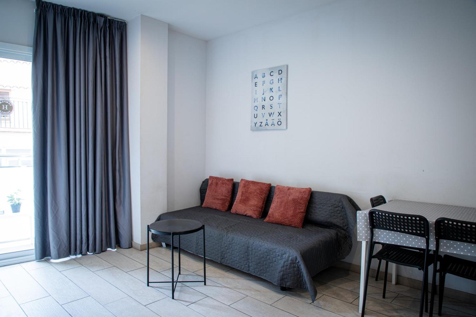 Apartamentos Comfort Calella Buitenkant foto