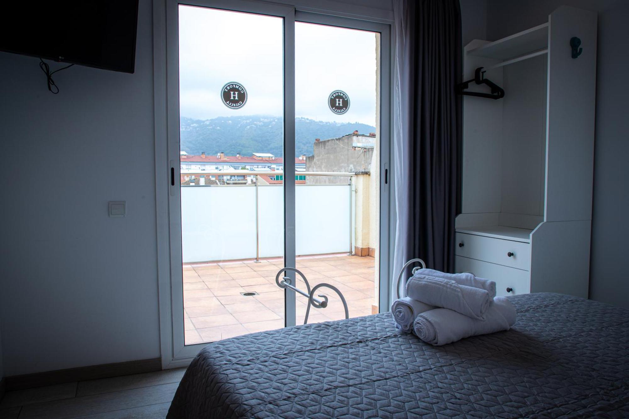 Apartamentos Comfort Calella Buitenkant foto
